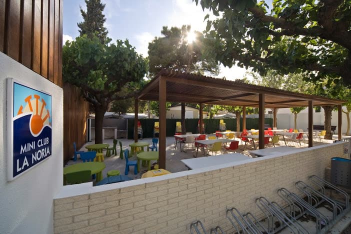 Hostes d'Estada Llarga i de Temporada — 8